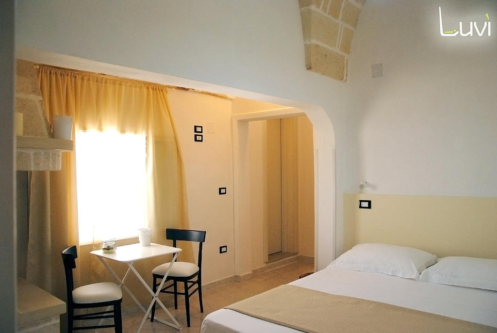 B&B Luvi Maruggio Ruang foto